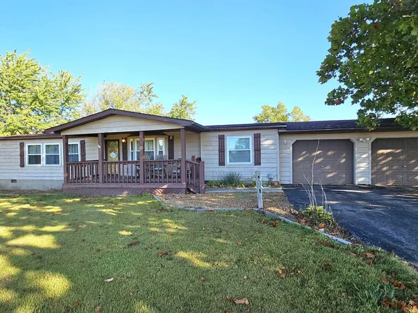 14228 Lake Of Egypt Rd, Marion, IL 62959