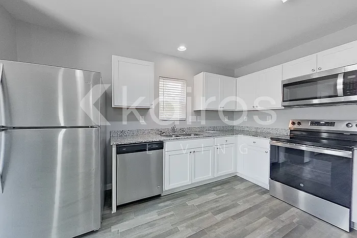 314 Wendover Dr — Photo 5