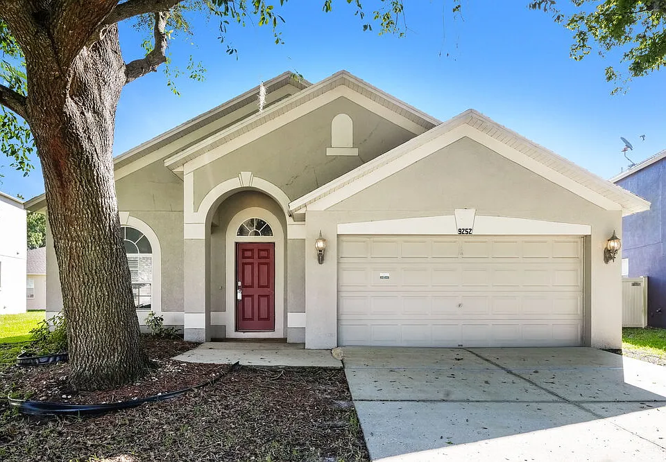 9252 Zincoe Ln