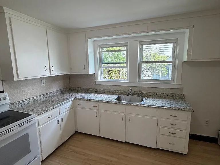 30 Saint John Ave #1 — Photo 4