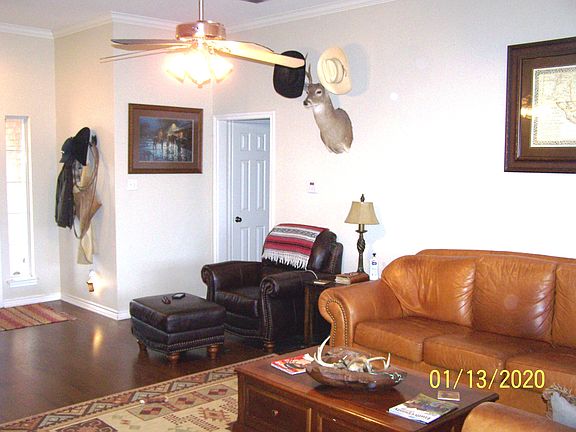 5th image of 621 Maplewood Dr