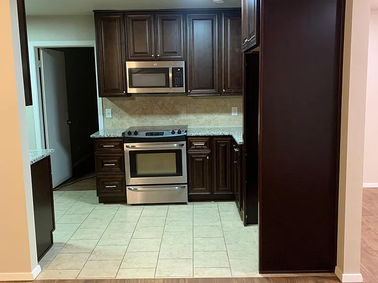 1221 Wedgewood Dr — Photo 15