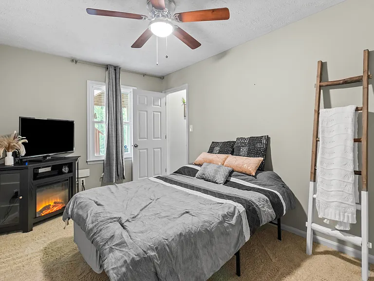 6804 Buttermere Dr — Photo 20