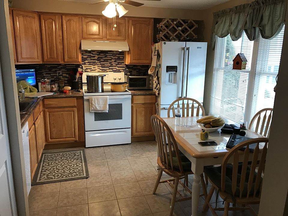 1st image of 47 Liberty Ln #322