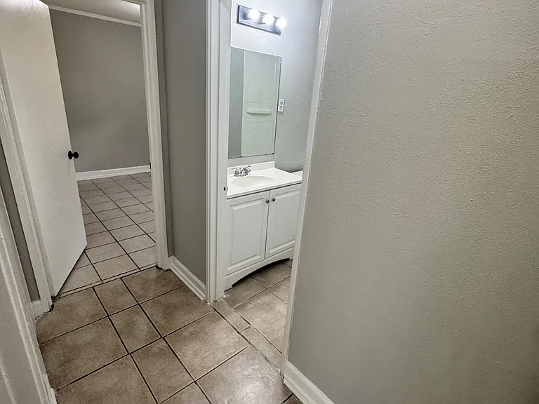 1770 Sugarloaf St — Photo 9