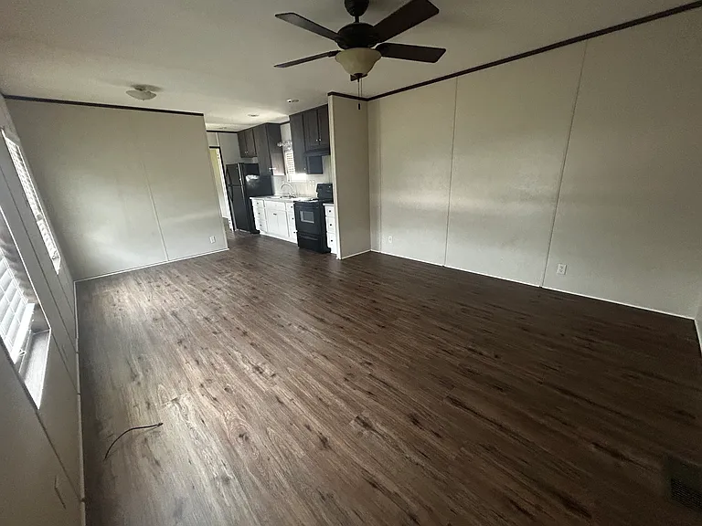 206 Ruby St — Photo 3