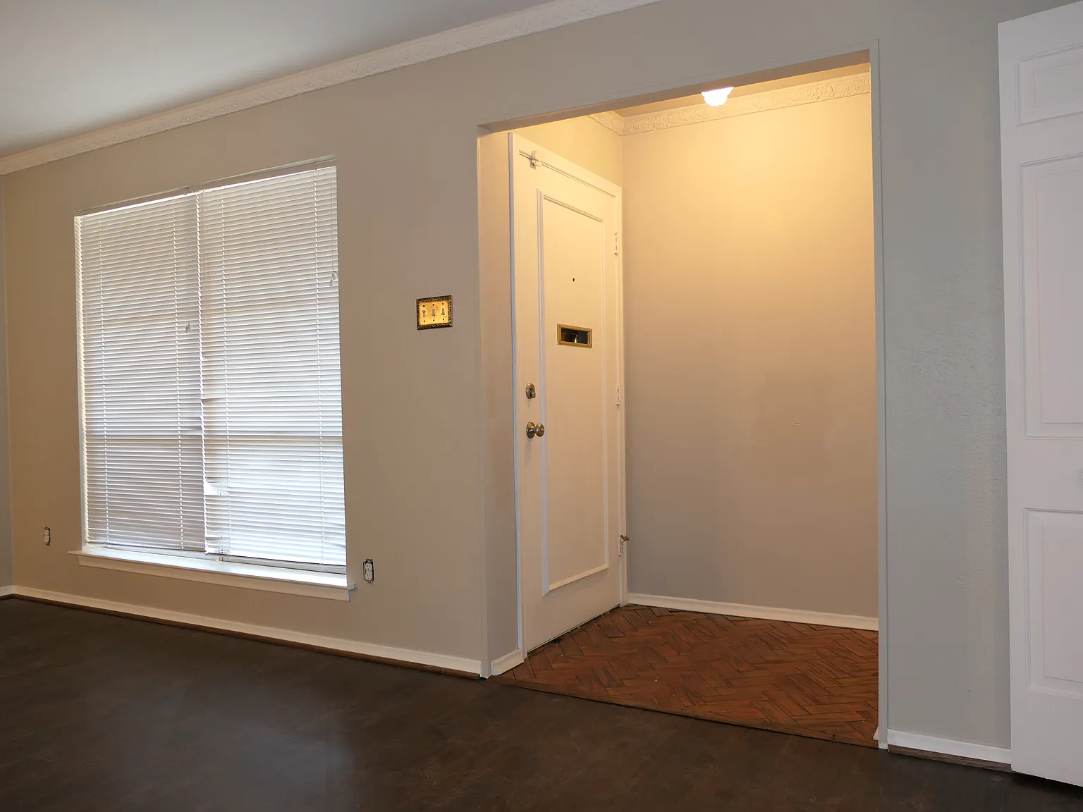 2 bed, 1608 sqft, $2,395 — Photo 4