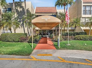220 Lakeview Dr APT 210, Fort Lauderdale, FL 33326