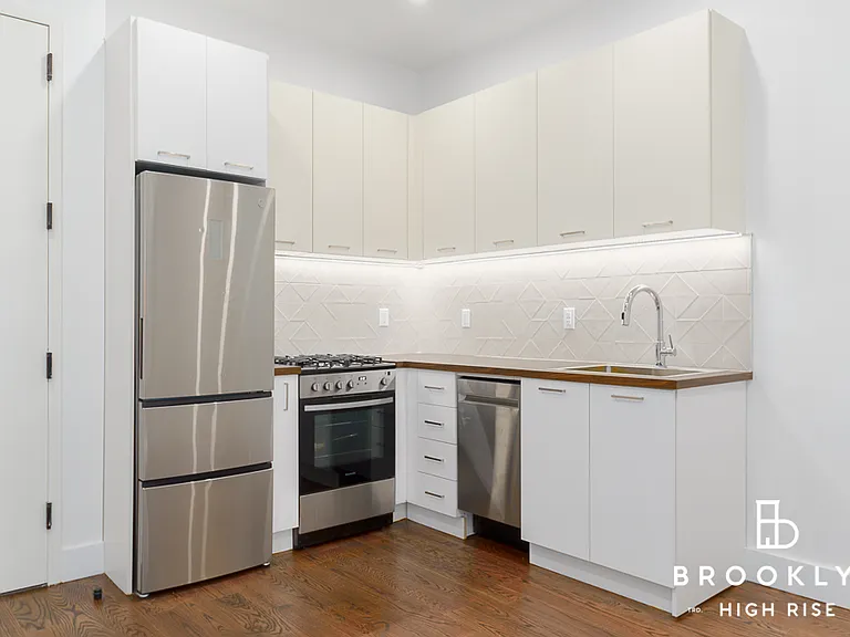 843 Dekalb Ave #5B — Photo 3
