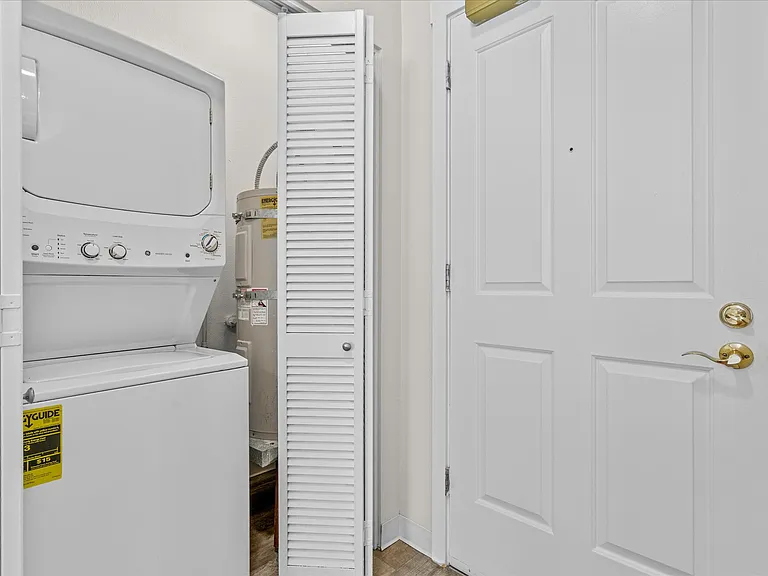 Chinook Way Apartments — Photo 55