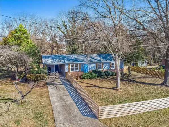 128 Greenwood St, Boonville, NC 27011