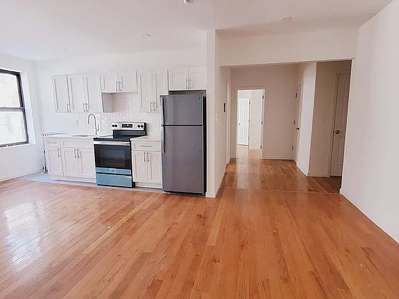 3rd image of 1466 Beach Ave #12C