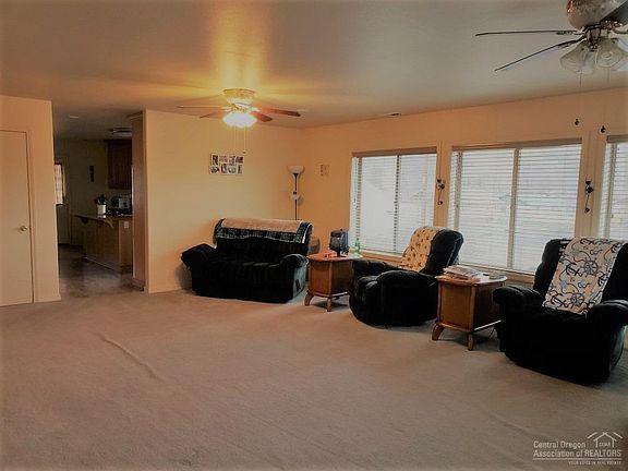 4th image of 599 NW 7th St