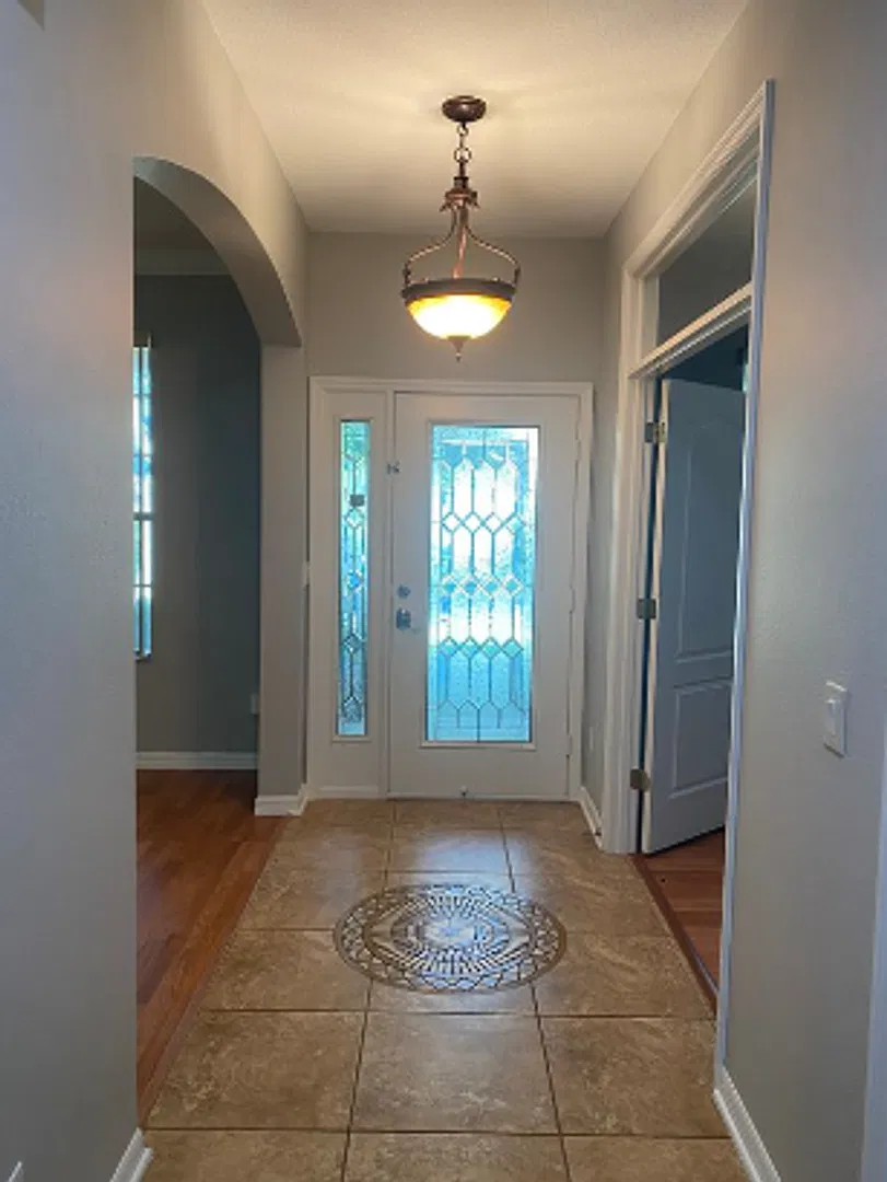 6 Bedroom 4.5 Bath Pool home in Apopka for RENT! — Photo 3