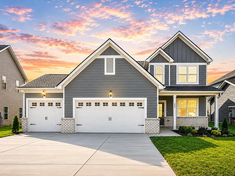 589 Foxglove Ln