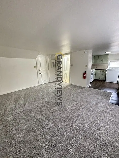 2 bed, 750 sqft, $850 — Photo 3