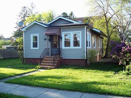 1st image of 1658 E Oakwood Ave