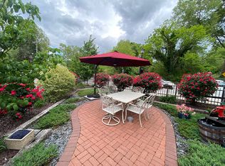 231 W Main St, Elkin, NC 28621