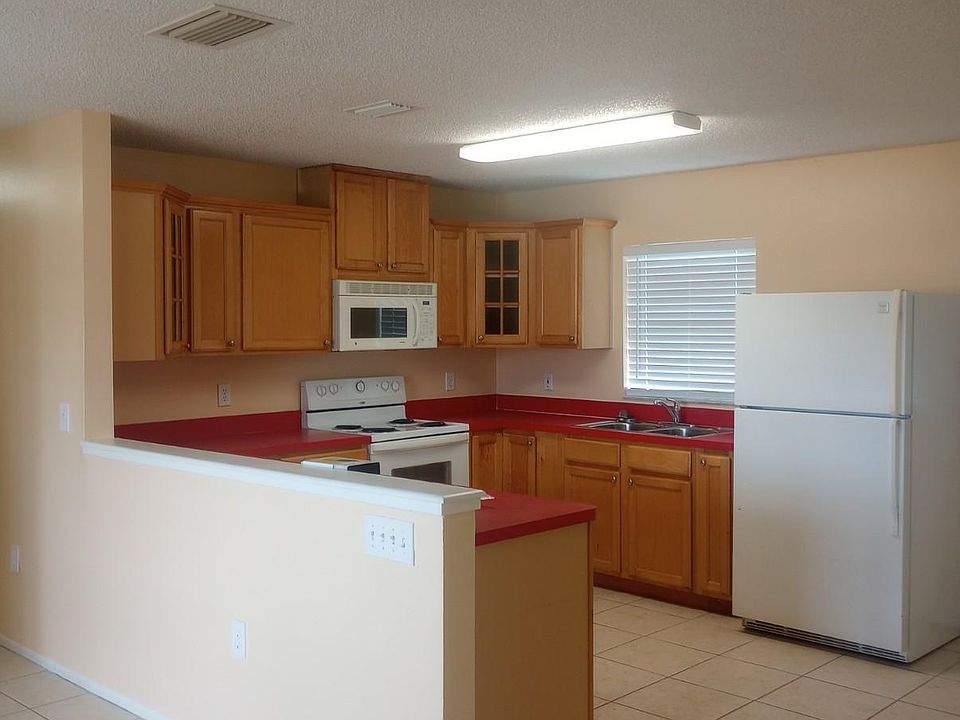 2nd image of 12719 Waltham Ave