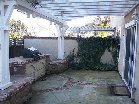 4th image of 18302 Christeph Dr