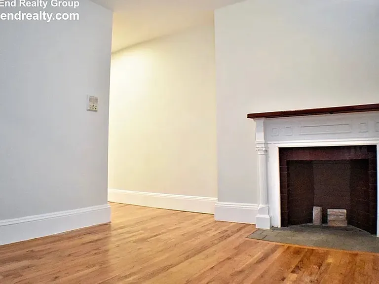 55 Hemenway St #2 — Photo 4