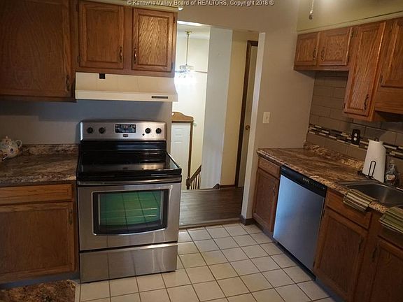 4th image of 208 Orchard Pl
