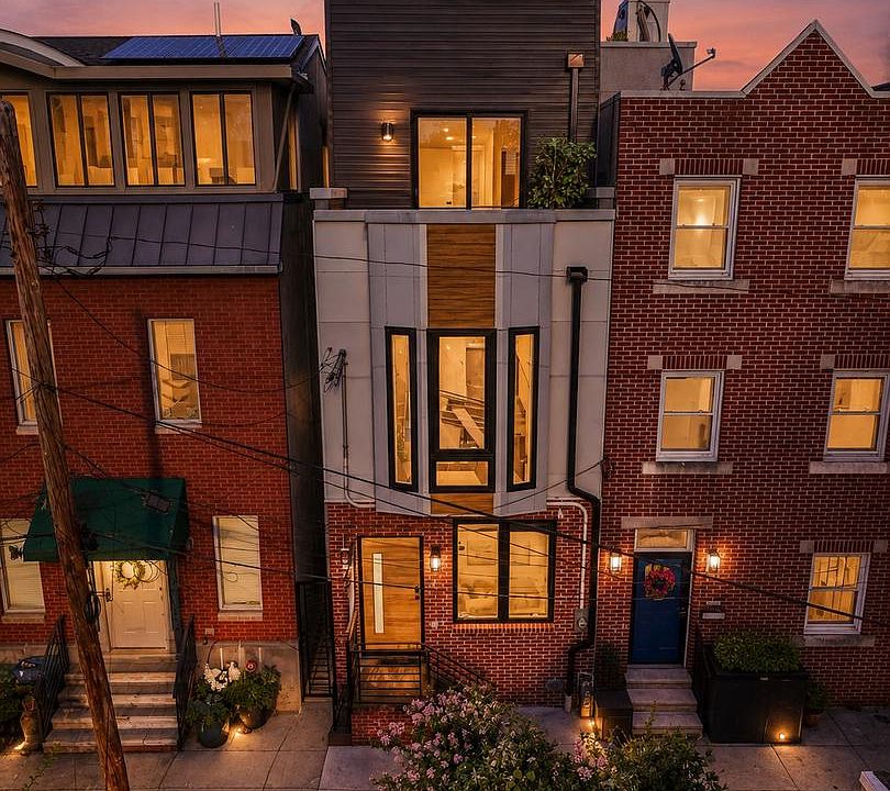 1st image of 1031 S Fairhill St