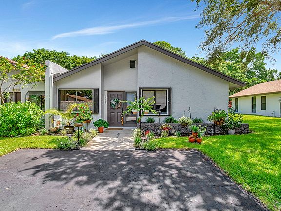 2nd image of 3706 Arelia Drive N