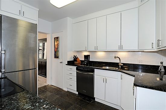5th image of 3150 N Lake Shore Dr APT 12D