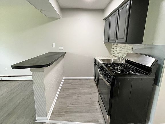 4th image of 1940 Mark Ave APT 4