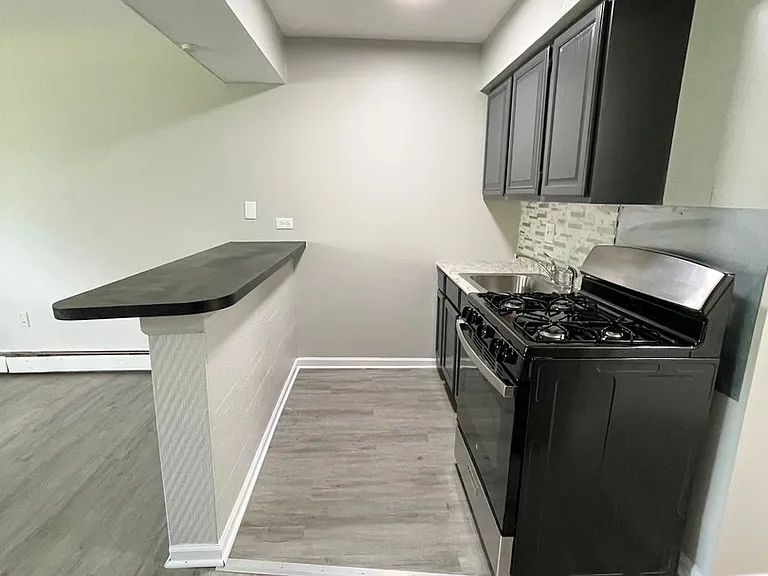 1940 Mark Ave #4 — Photo 4