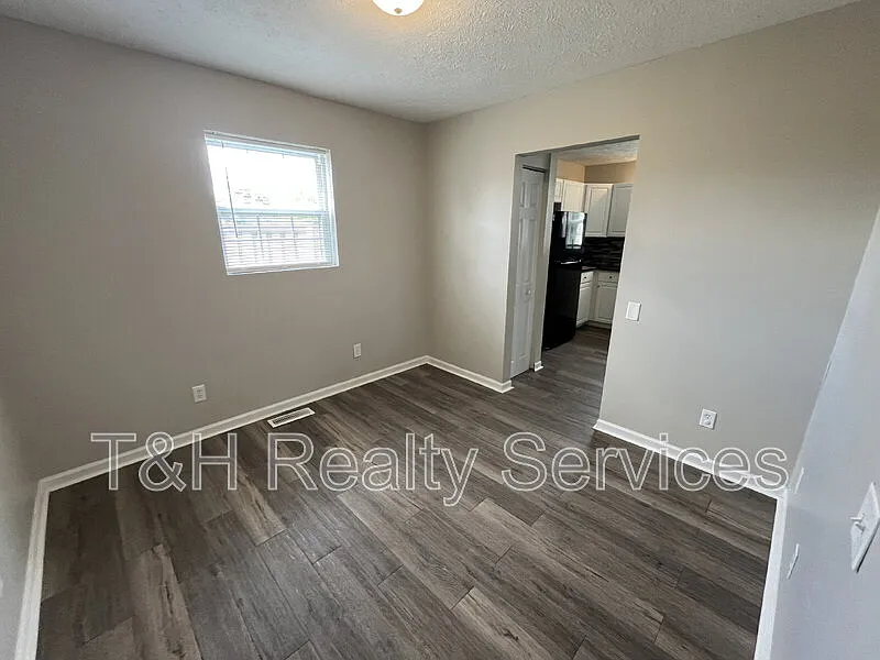 4 bed, 2.0 bath, 1741 sqft, $1,550 — Photo 4