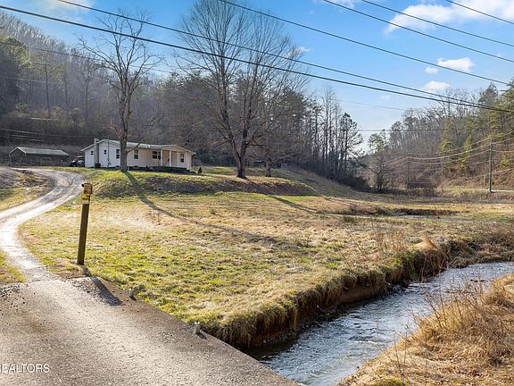 4th image of 1145 Little Cove Rd