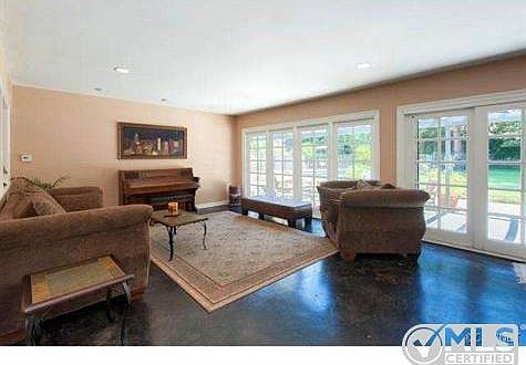 2nd image of 4445 Romero Dr