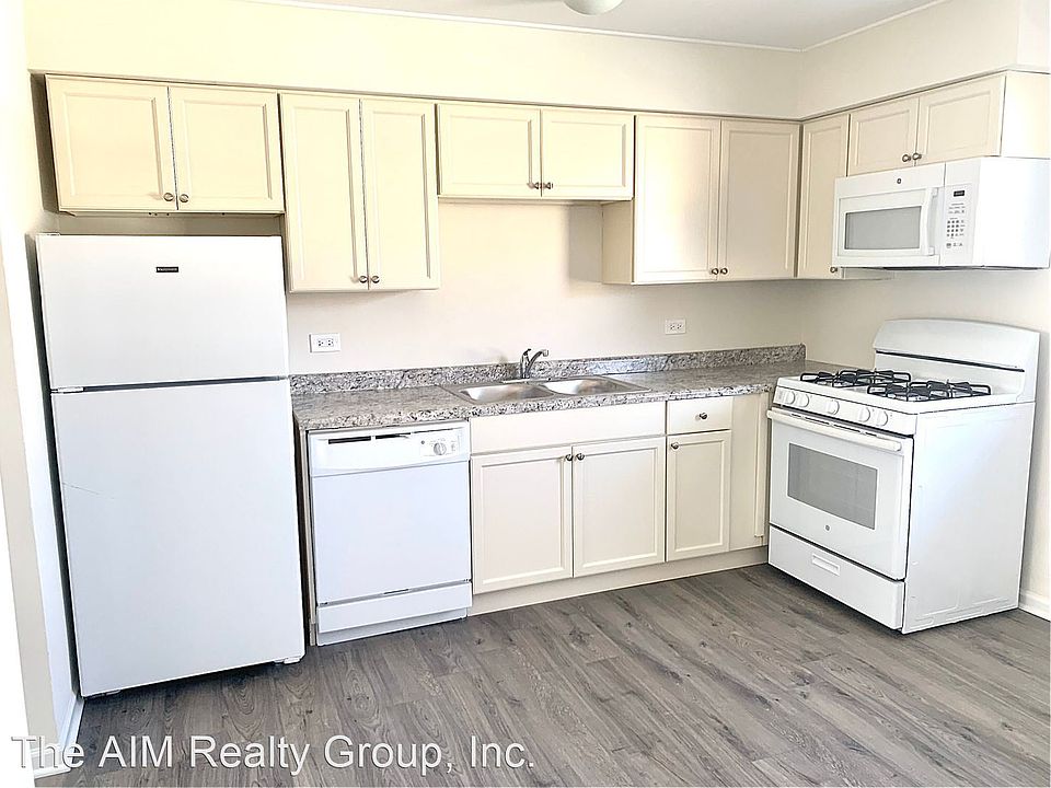 1st image of 1024 E Division St #10778094