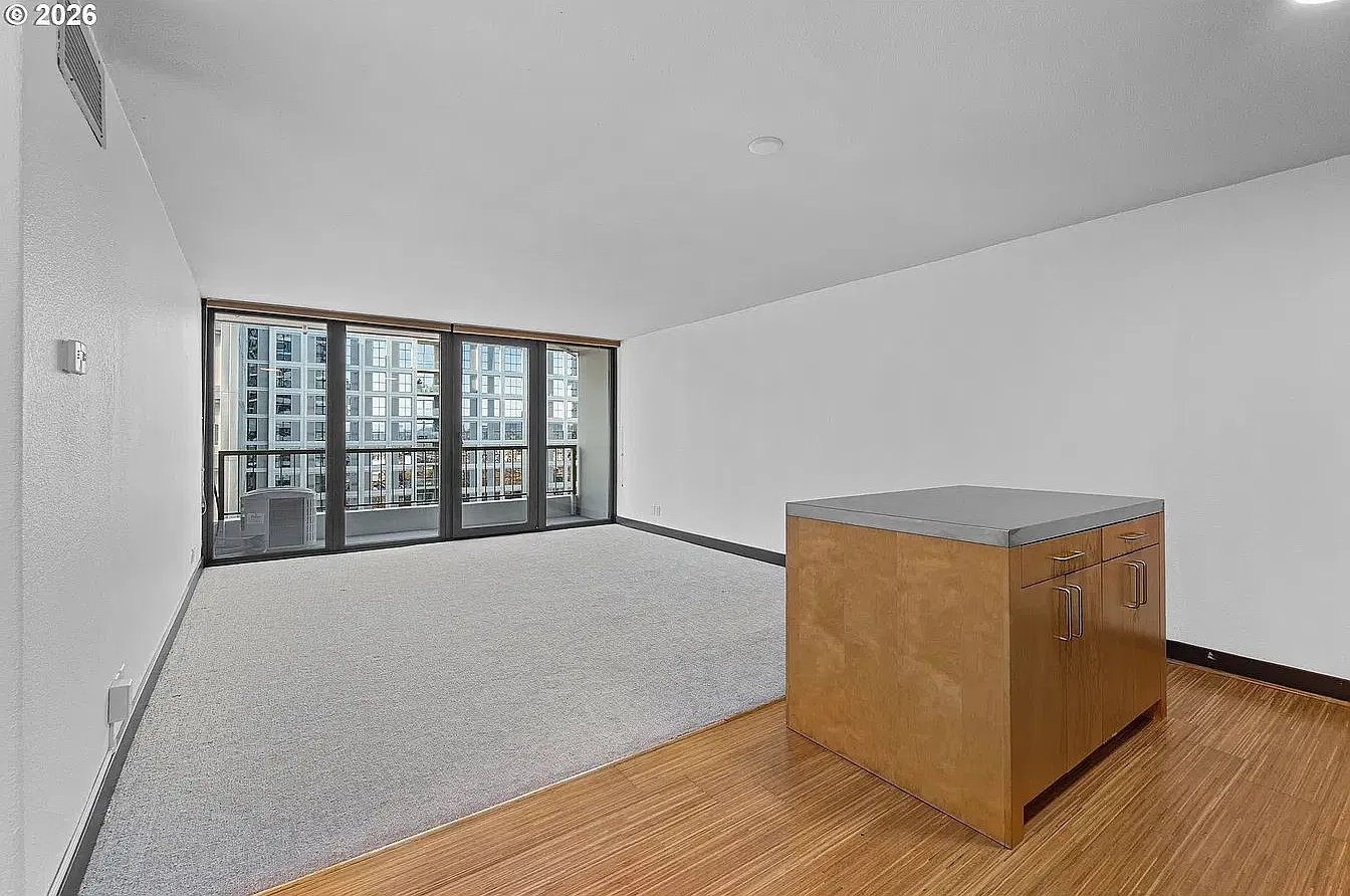 255 SW Harrison St — Photo 2