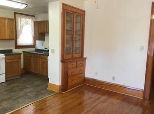 710 N 5th St #4, Springfield, IL 62702