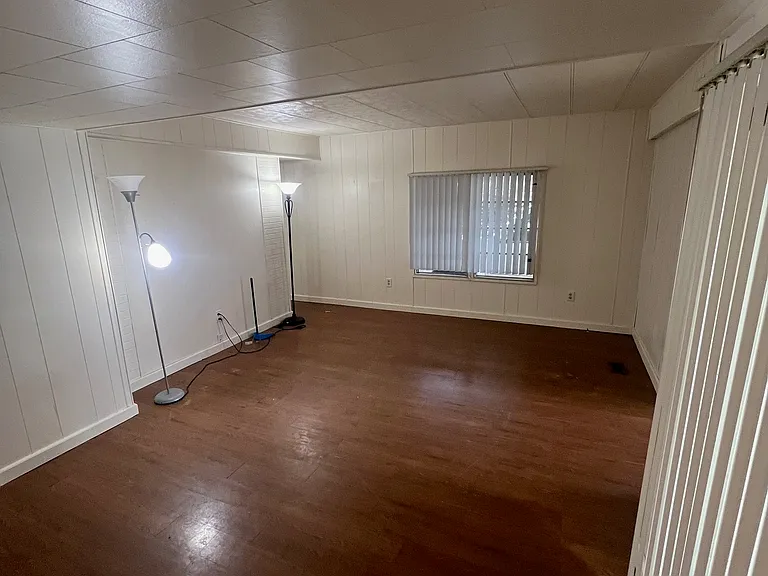 819 Frances Dr — Photo 5