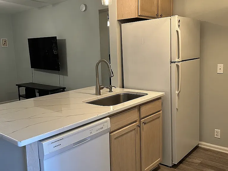 1530 Fort Johnson Rd #4J — Photo 1