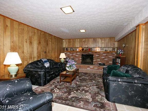 5th image of 18304 Metz Dr