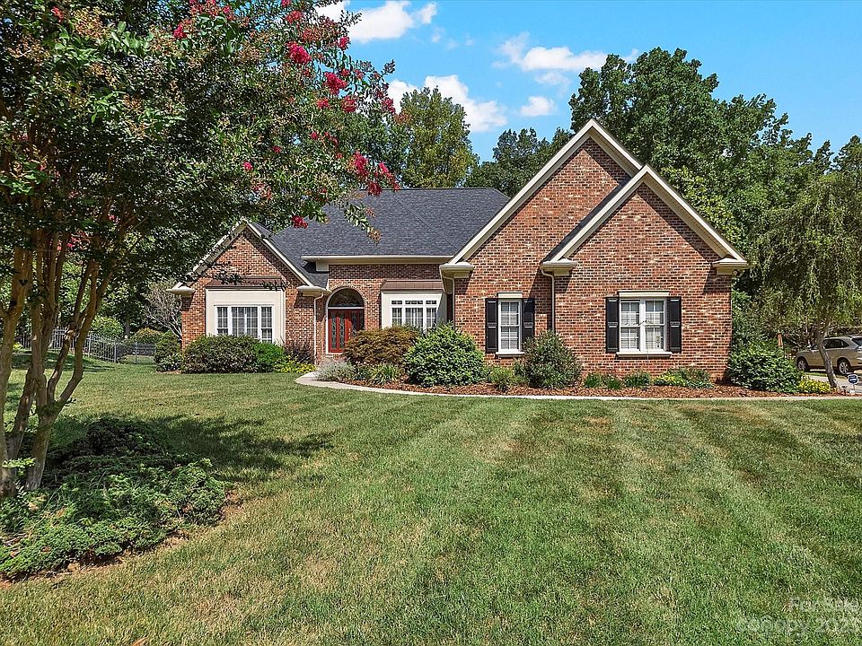 1st image of 7223 Olde Sycamore Dr