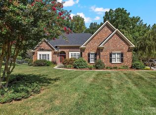 7223 Olde Sycamore Dr, Mint Hill, NC 28227