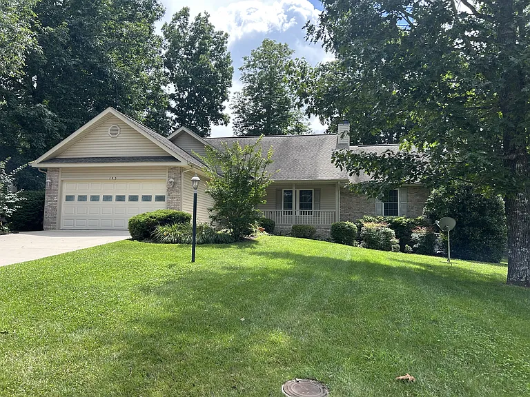 193 Berkshire Loop — Photo 1