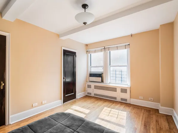 433 West 34th Street image 2 of 9