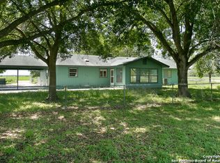 2215 Haeckerville Rd, Cibolo, TX 78108