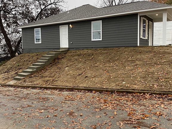 2nd image of 1729 Hanson Dr Lot 5