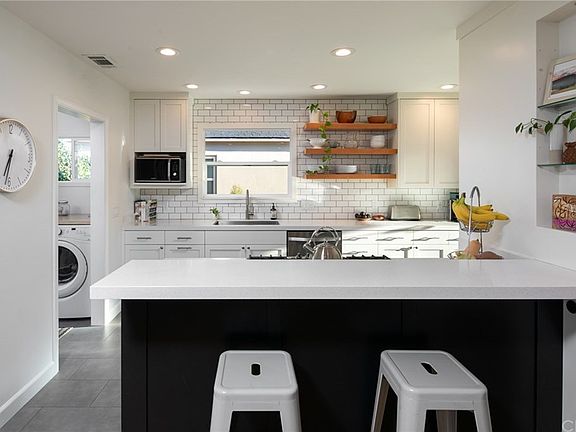4th image of 3408 Karen Ave