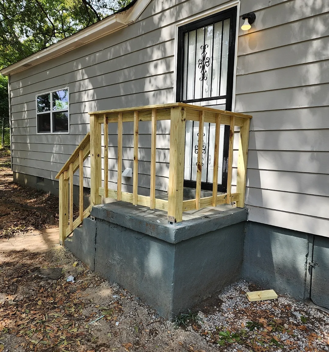 3 bed, 1002 sqft, $1,300 — Photo 2