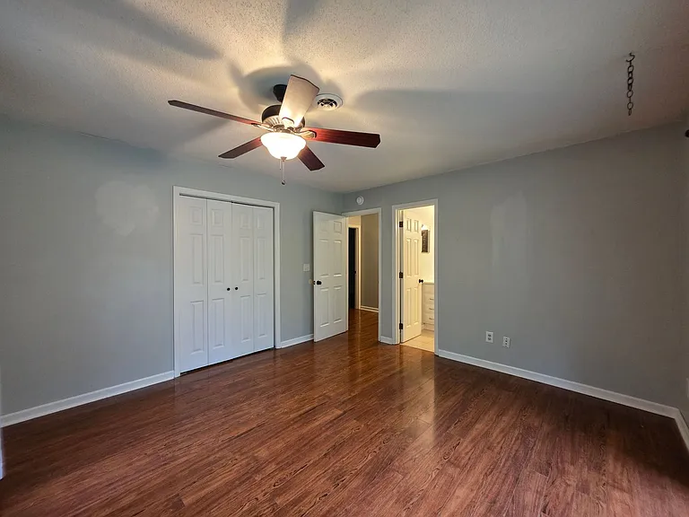 109 Glencroft Rd — Photo 15