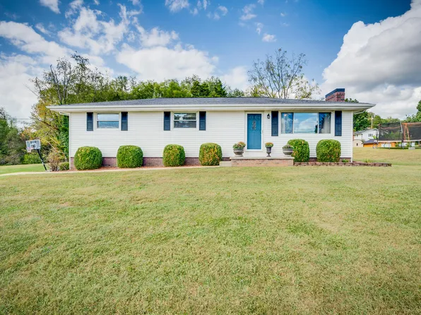 424 Suburbia Dr, Blountville, TN 37617